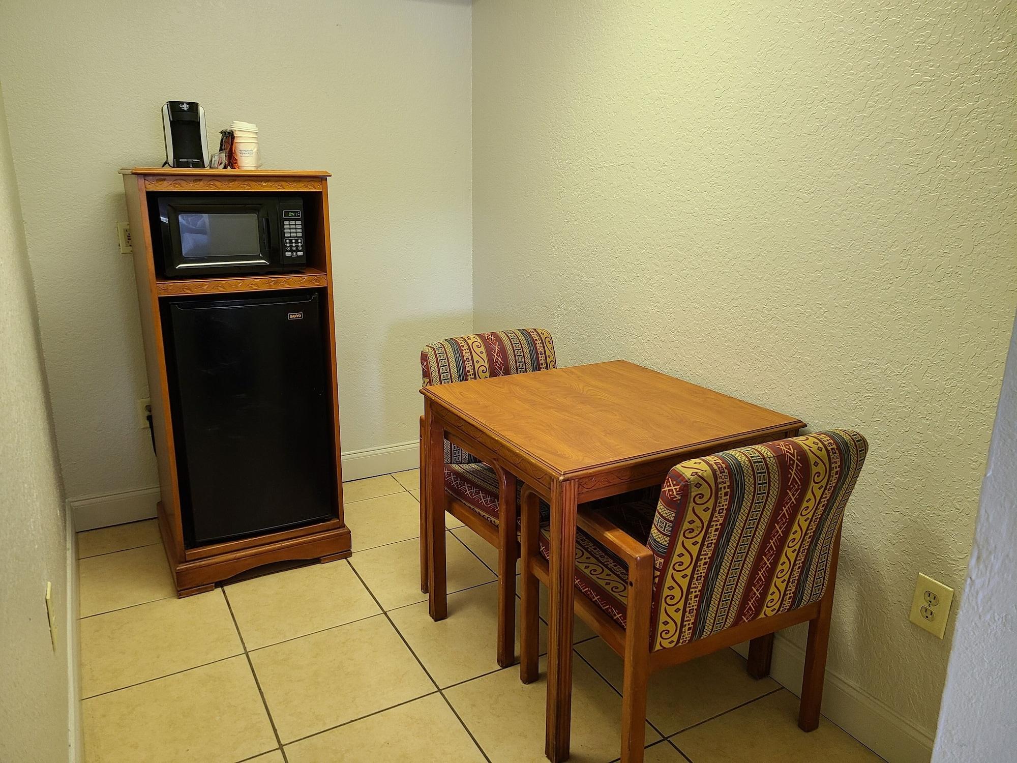 Quality Inn & Suites Orlando East - Ucf Area Alafaya Екстер'єр фото