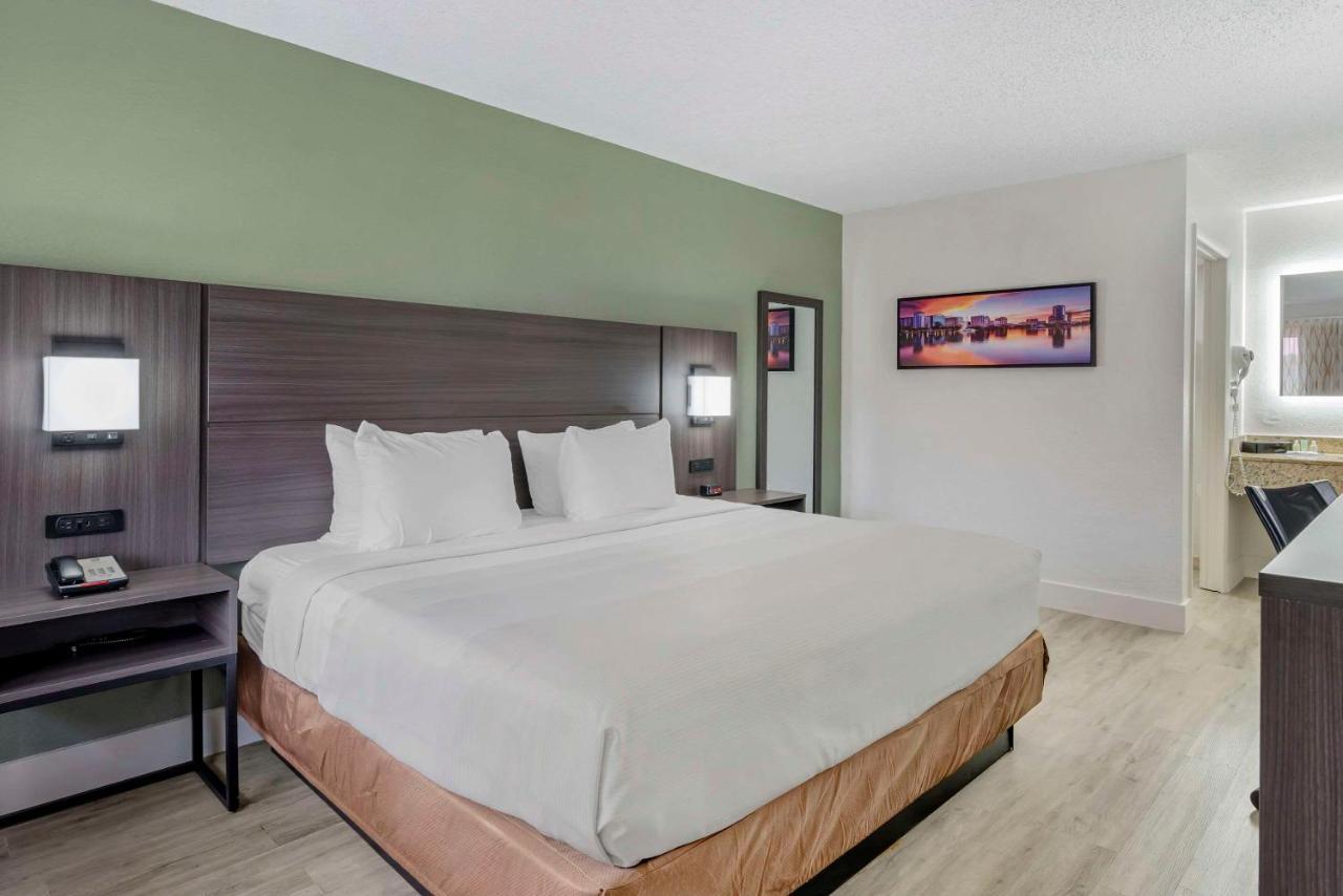 Quality Inn & Suites Orlando East - Ucf Area Alafaya Екстер'єр фото