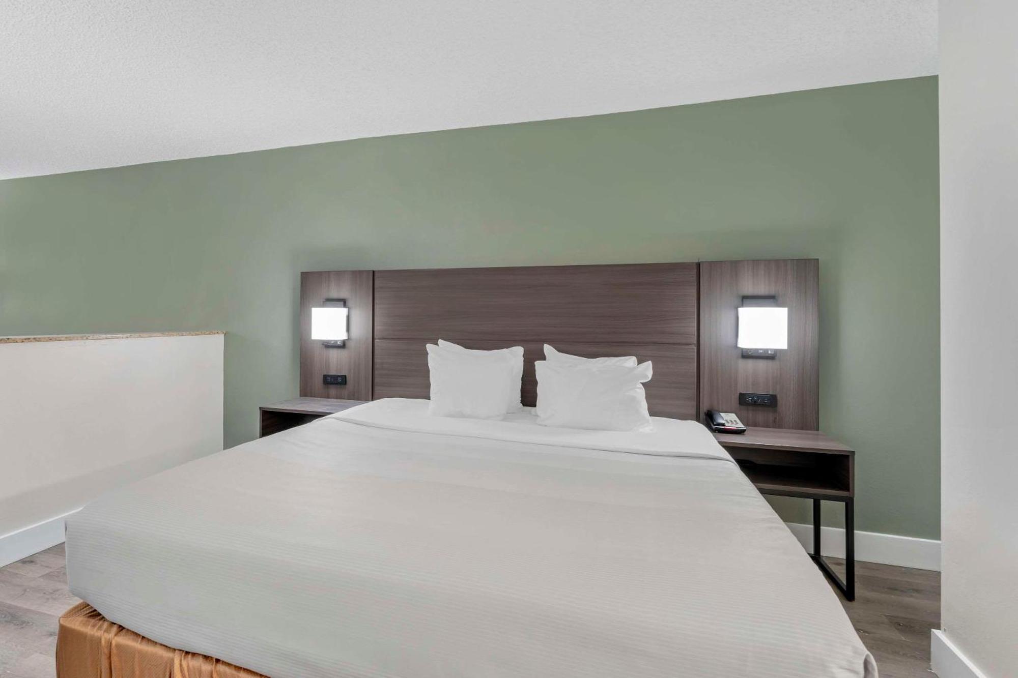 Quality Inn & Suites Orlando East - Ucf Area Alafaya Екстер'єр фото