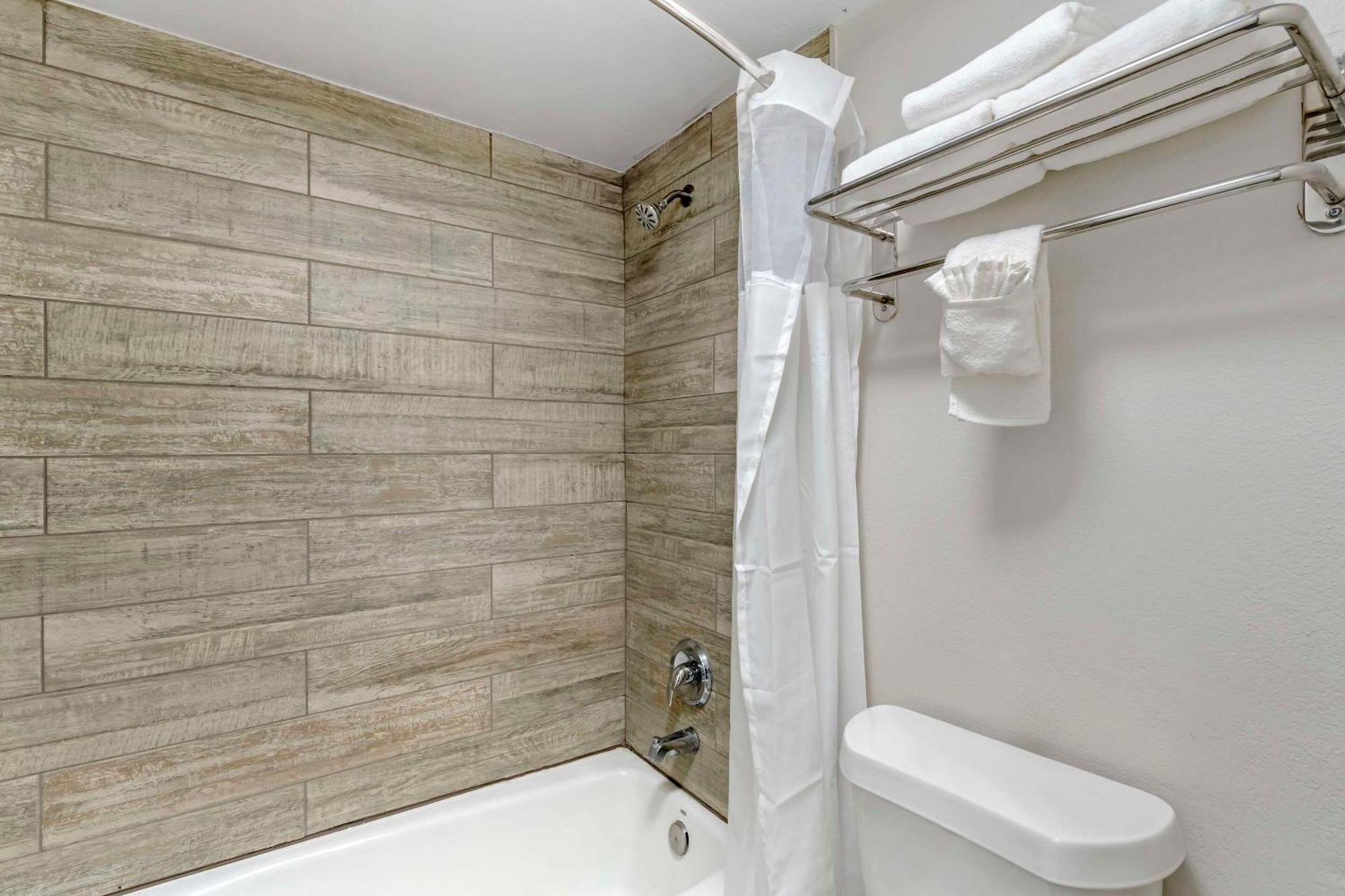 Quality Inn & Suites Orlando East - Ucf Area Alafaya Екстер'єр фото