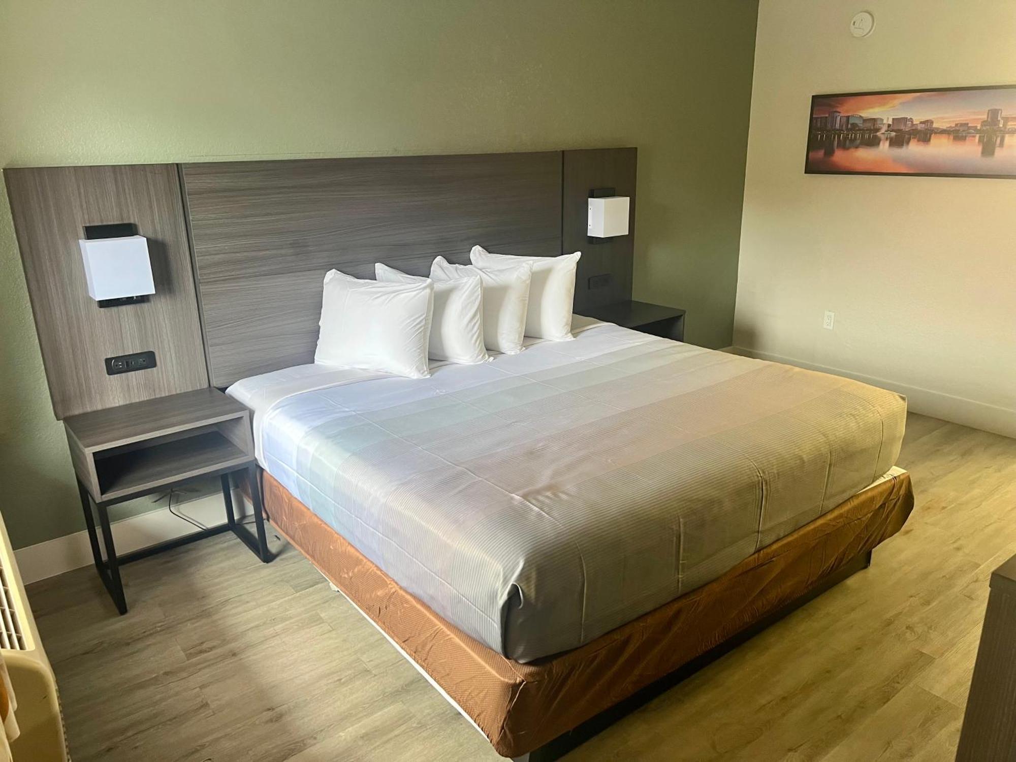 Quality Inn & Suites Orlando East - Ucf Area Alafaya Екстер'єр фото