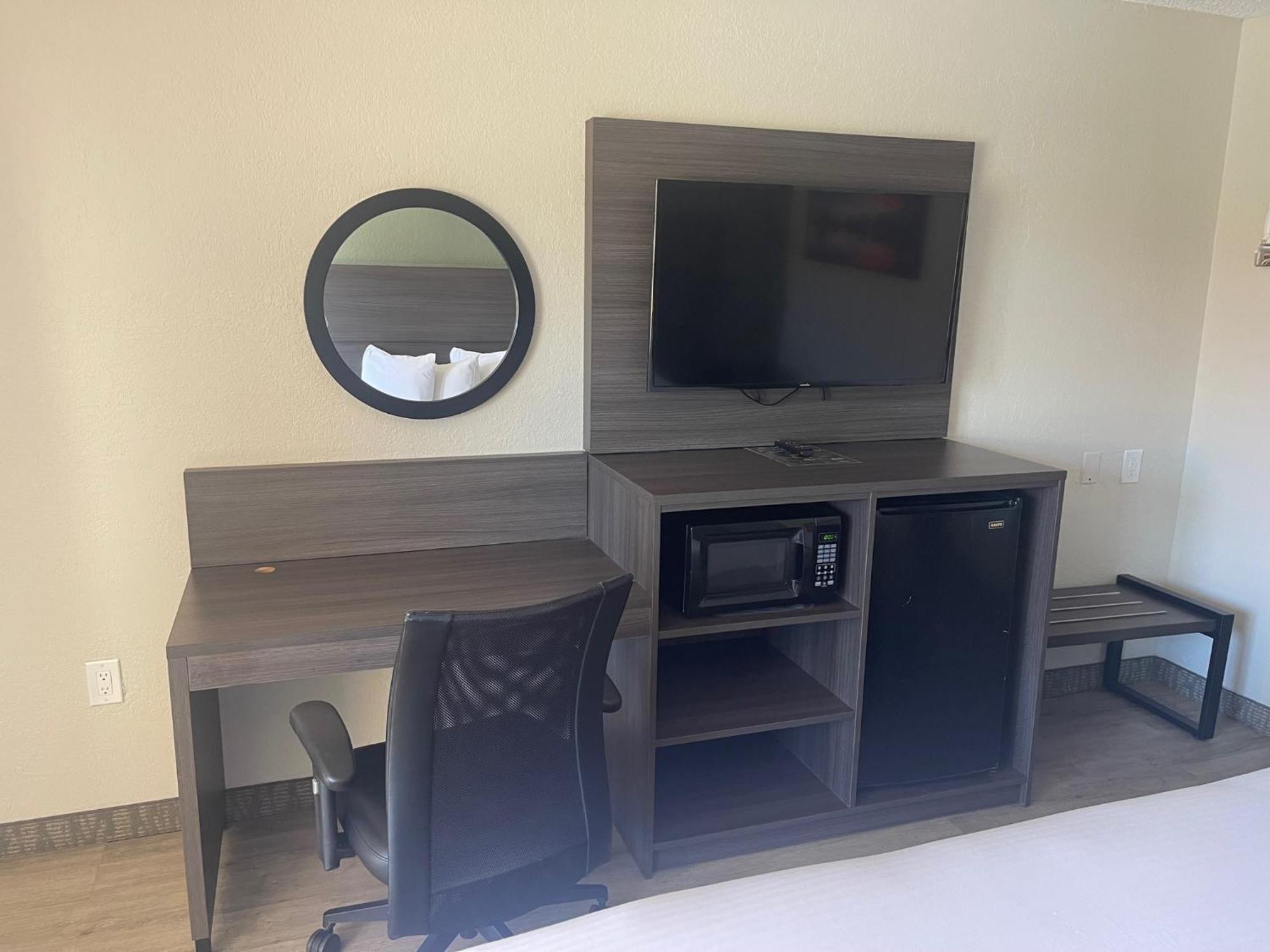 Quality Inn & Suites Orlando East - Ucf Area Alafaya Екстер'єр фото